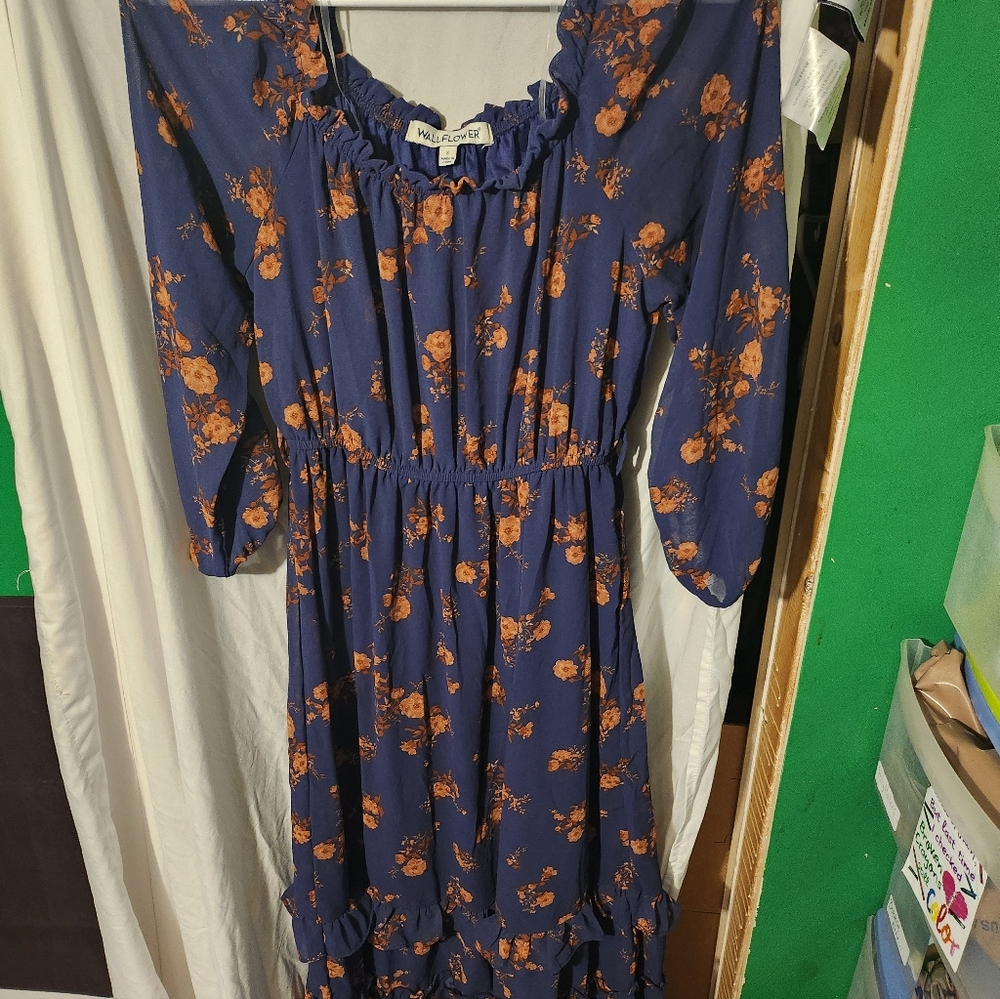 Wallflower Size small